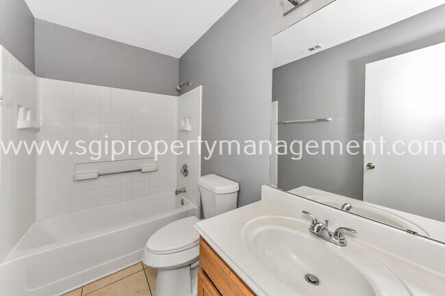 Building Photo - 413 Windy Hill Ln