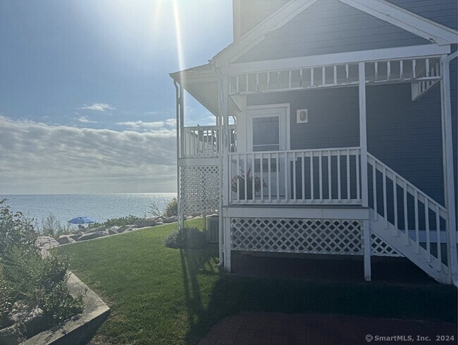 Building Photo - 72 Cosey Beach Ave