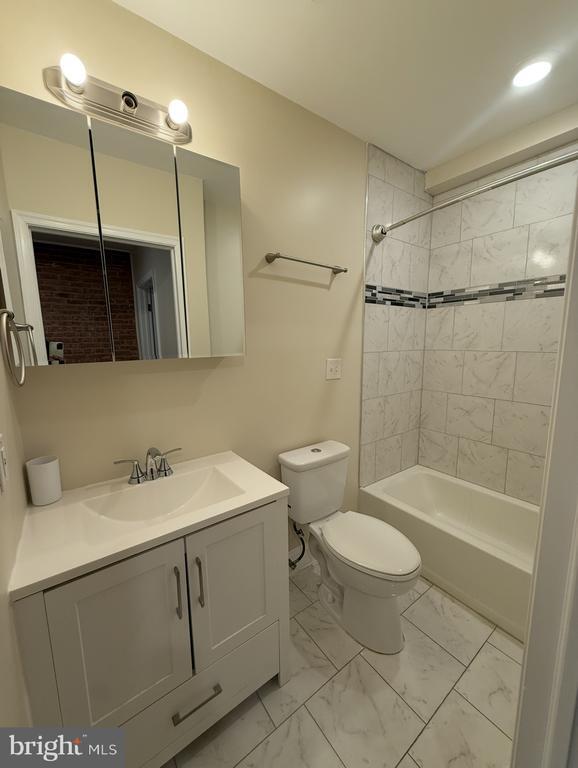 Building Photo - 1422 Richardson St