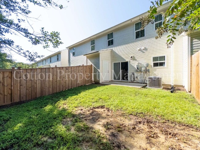 Building Photo - 9044 Laurel Bay Ln