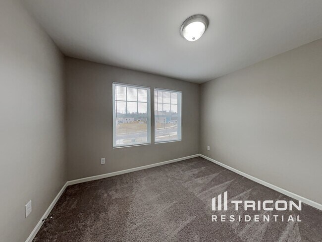 Building Photo - 519 Newfound Hollow Dr