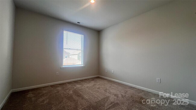 Building Photo - 8110 Whitegrove Rd