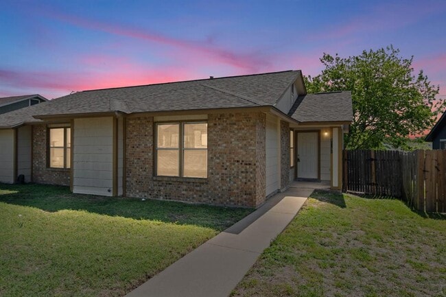 Building Photo - 16031 Fitchburg Cir