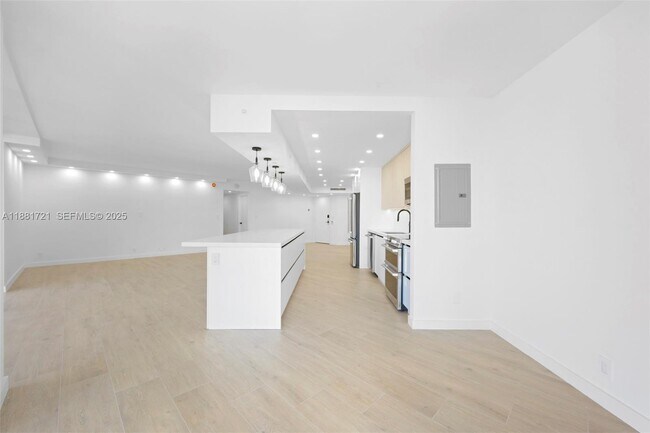 Building Photo - 19707 Turnberry Way