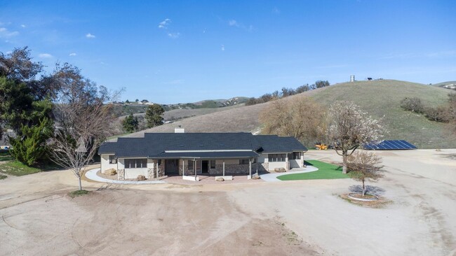 Building Photo - 8850 Rocky Canyon Rd