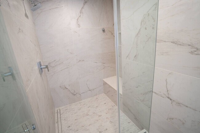 Building Photo - Beautiful Fully Furnished, 3 Bed/3 Bath Makali'i at Wailea Townhome with Infinity Pool