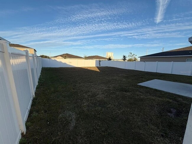 Building Photo - 673 Hillview Lp