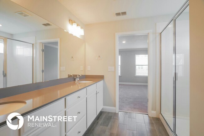Building Photo - 51 Silver Creek Pl