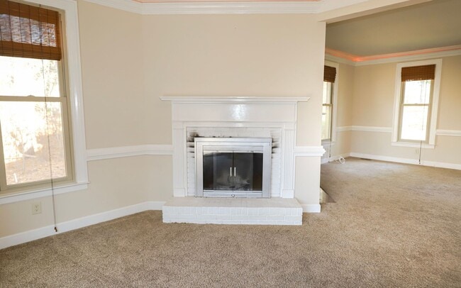 Building Photo - 809 Houndslake Dr