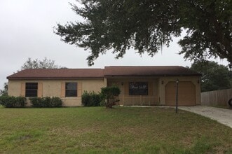 Building Photo - 1028 Hickory Rd