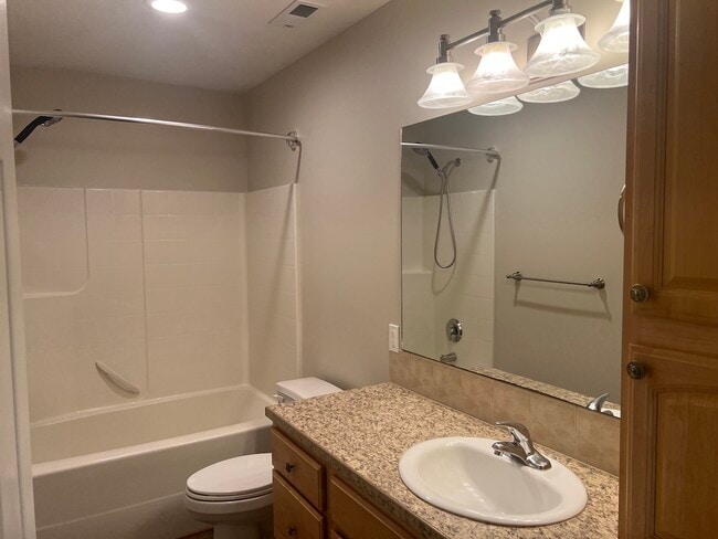 Building Photo - 301 Brant Ln