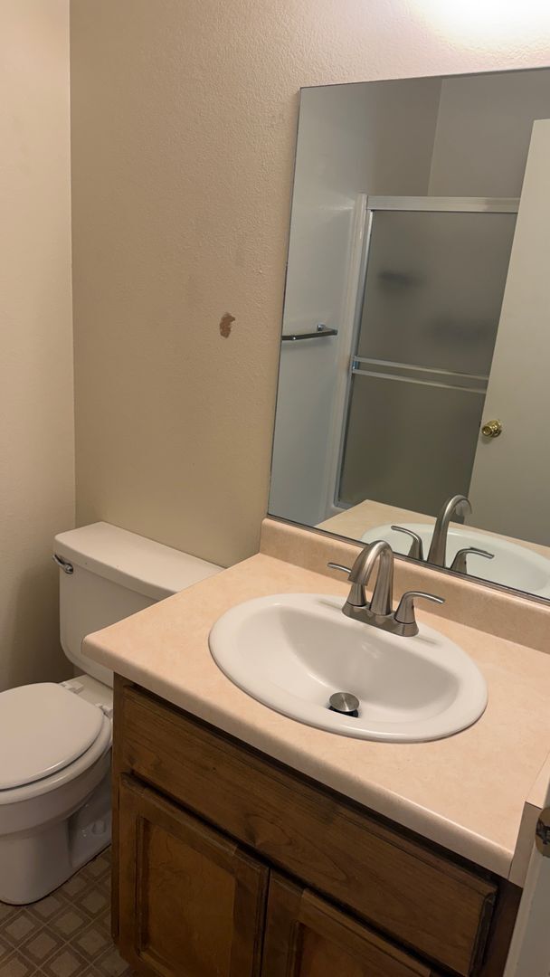 Building Photo - 777 Wagon Dr