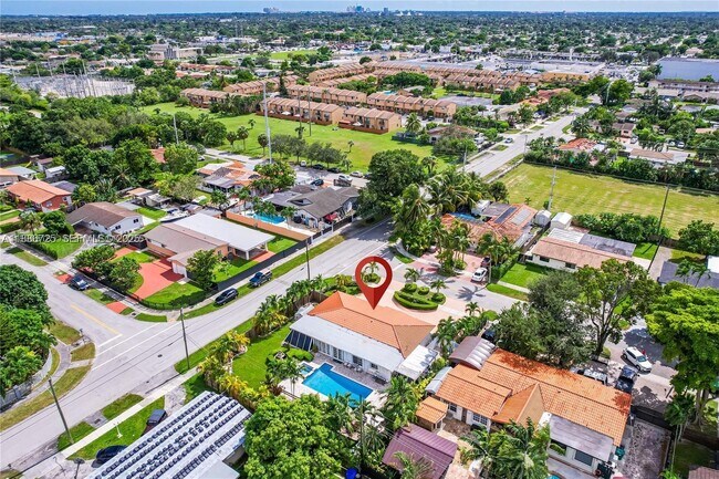 Building Photo - 9901 SW 35th Terrace