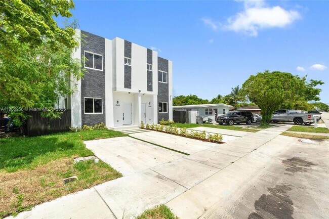 Building Photo - 2143 NW Fourth Street 2
