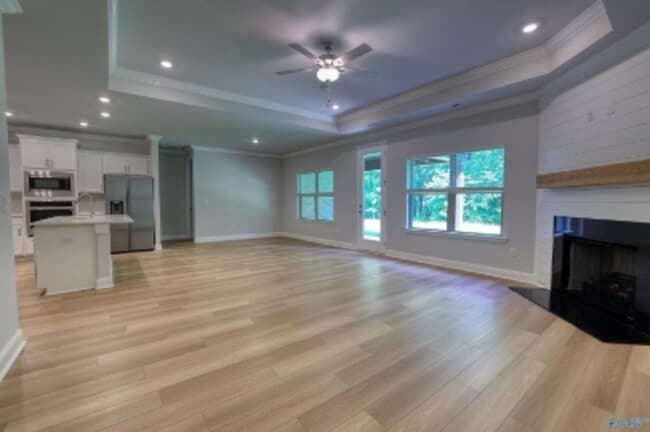 Building Photo - 188 Clift Crk Dr