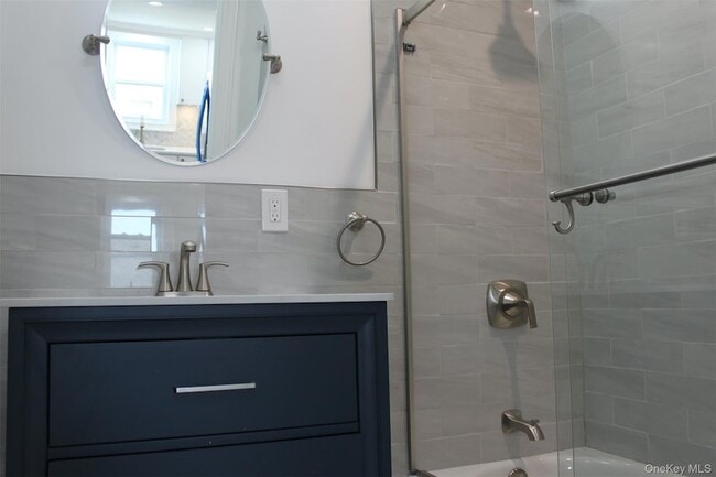 Building Photo - 451 Warburton Ave