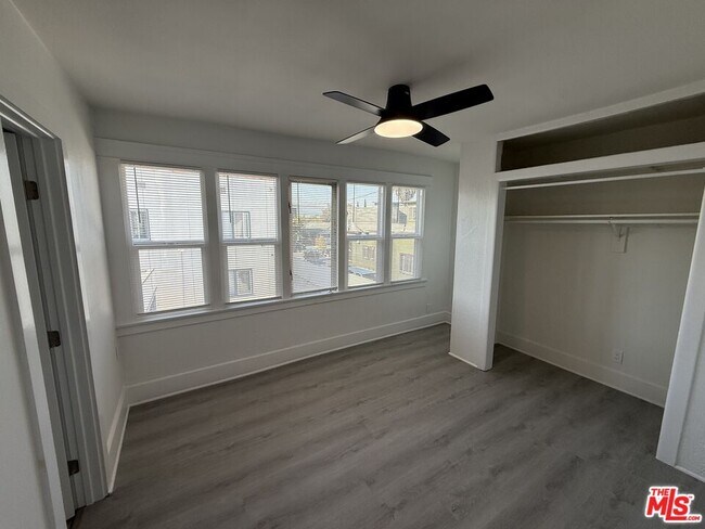 Building Photo - 1458 W 36th St