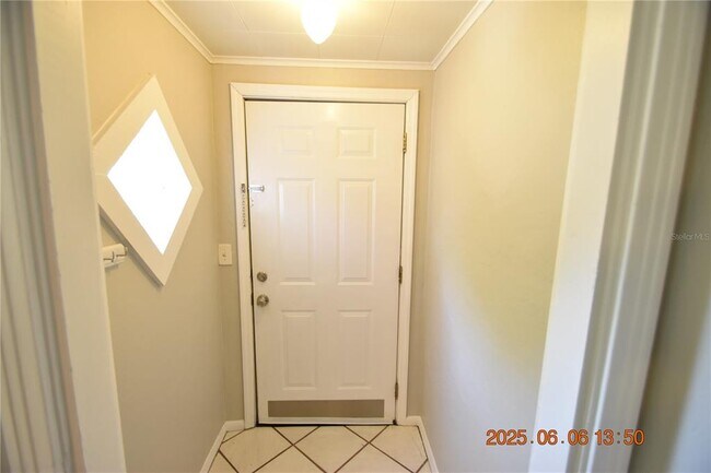 Building Photo - 3021 6th Ave N