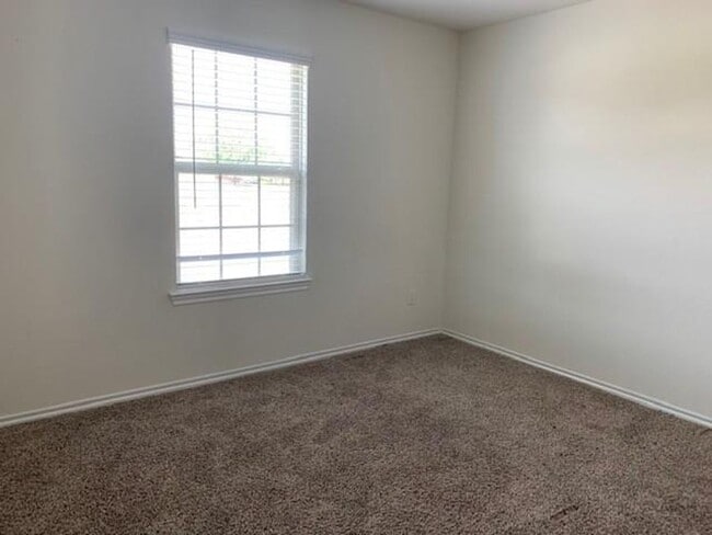 Building Photo - 814 Rustic Meadows Trl
