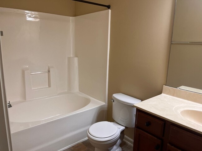 Building Photo - Live Your Best Life: Modern 3-Bedroom Town...