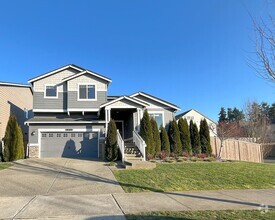 Building Photo - Gorgeous 5-Bedroom Home in University Place!