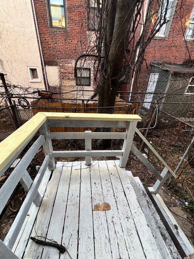 Building Photo - Renovated 3bd/1bth House with Rear yard!! SECTION 8 ONLY!!