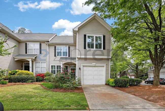 Building Photo - 484 Fraser St SE