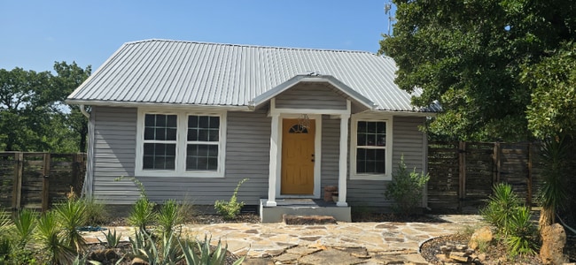 Building Photo - 178 Woodcrest St