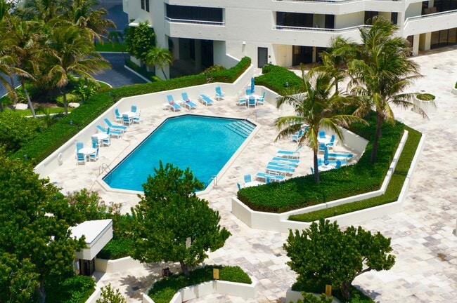 Building Photo - 5070 N Ocean Dr