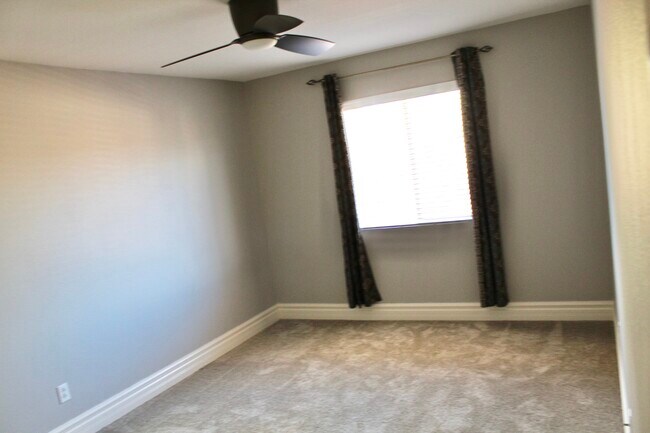 Building Photo - 35703 Date Palm St