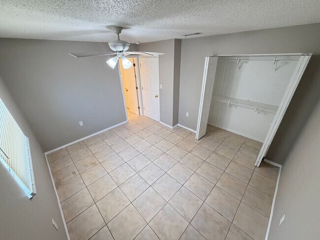 Building Photo - Charming 3 Bd/1 Ba Home with Spacious Backyard & Prime Location!