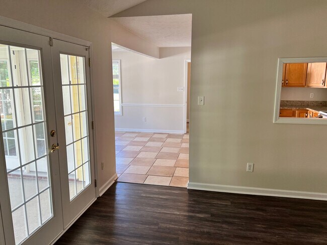 Building Photo - Beautiful 4br, 2.5 bath home in the Jack Brit school district