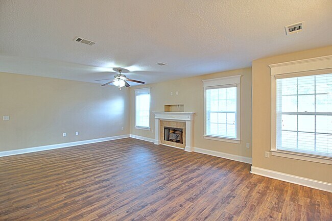 Building Photo - 381 Mancy Garrason Loop