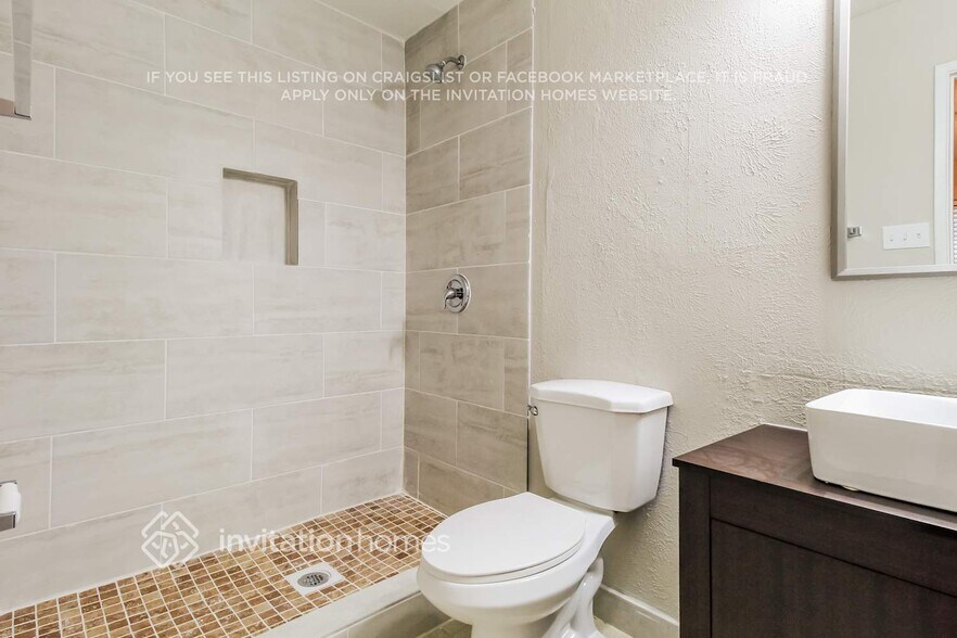 Building Photo - 5116 Avery Ln