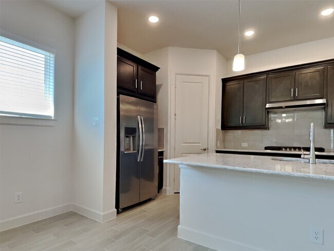 Building Photo - 15170 London Gavroche Ln