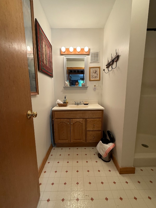 Building Photo - 19 Frog Pond Rd