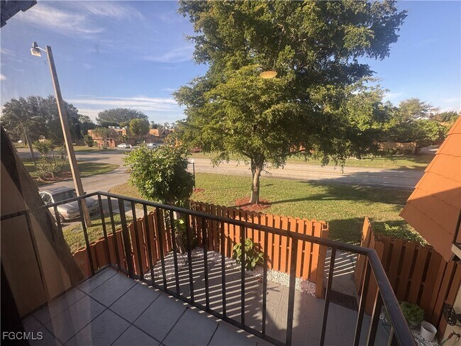 Building Photo - 1708 Park Meadows Dr