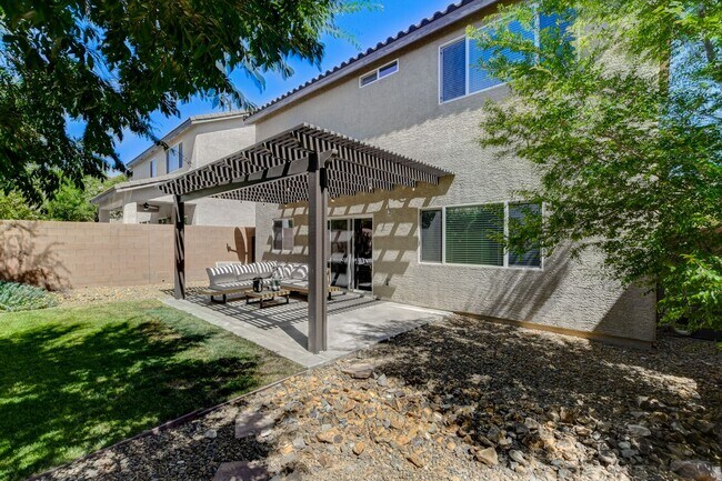 Building Photo - Providence Las Vegas 3 Bed and 3 Bath Home with Gated Community, Modern Upgrades & Resort-Style A...