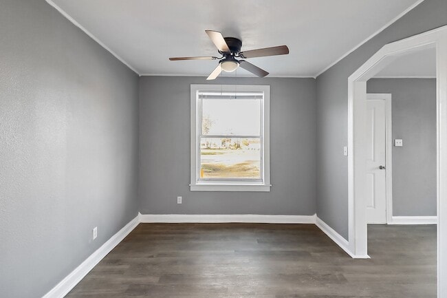 Building Photo - 506 Trinity St