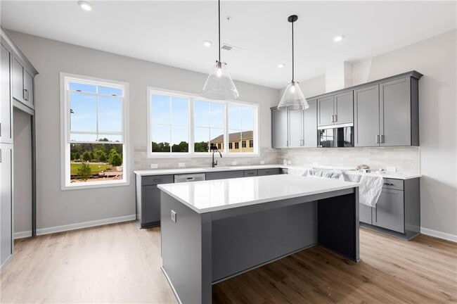 Building Photo - 426 Argosy Circle