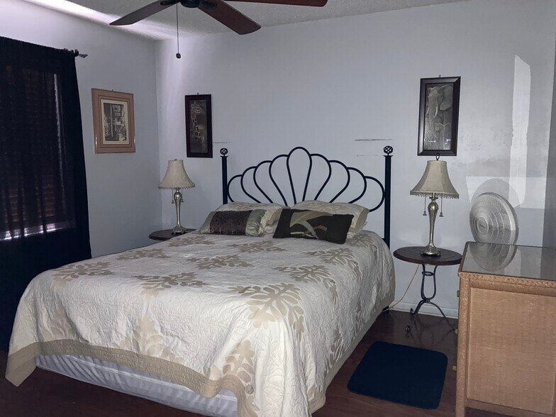 Building Photo - 524 Camino Ct