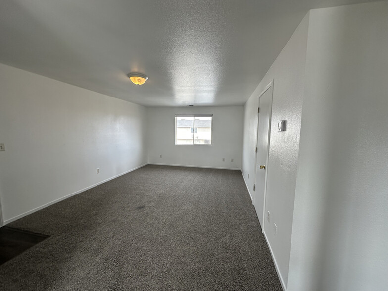 Building Photo - 1258 W Newlands Dr