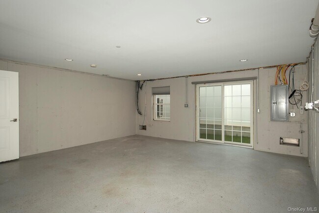 Building Photo - 1 Wallace Ct