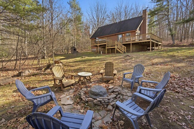 Building Photo - 610 Traci Ln