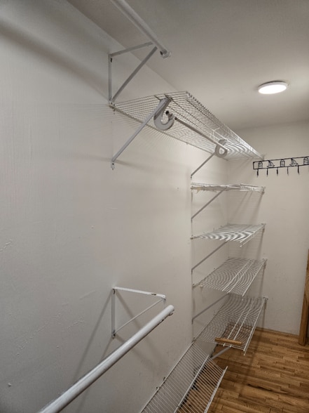 Building Photo - 2 Curt Rd