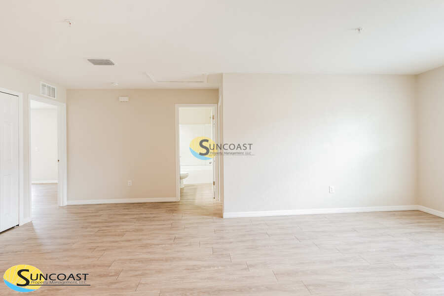 Building Photo - 9262 N Travis Dr