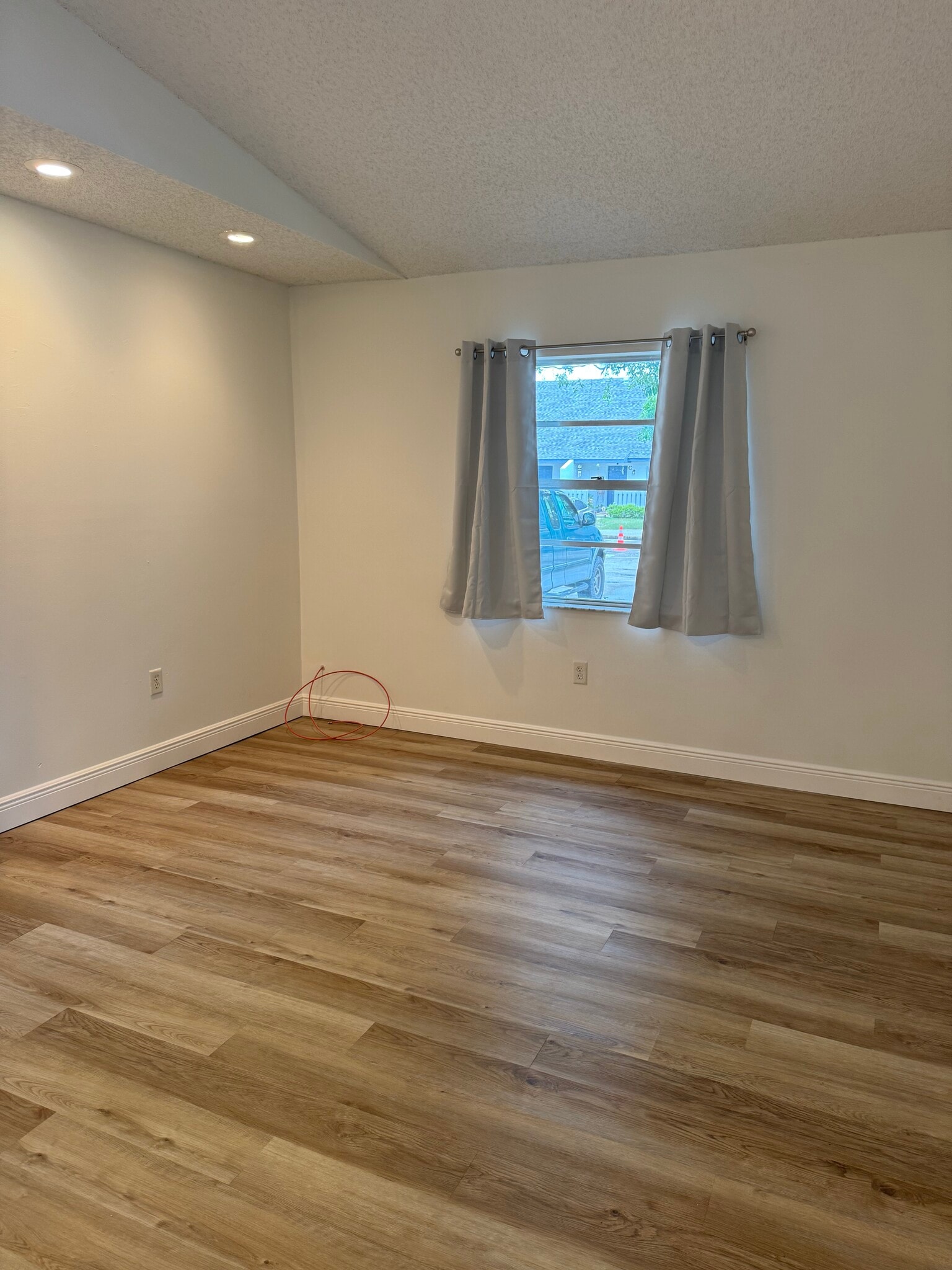 Building Photo - 2009 Oleander Blvd