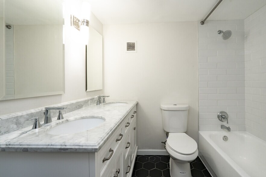 Building Photo - 1200 West Ave