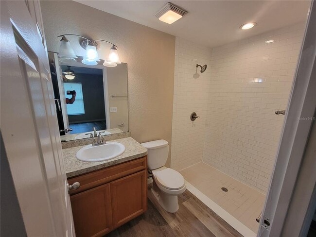 Building Photo - 7009 Hemlock Crse