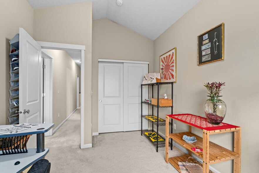 Building Photo - 1170 SW 170th Ave